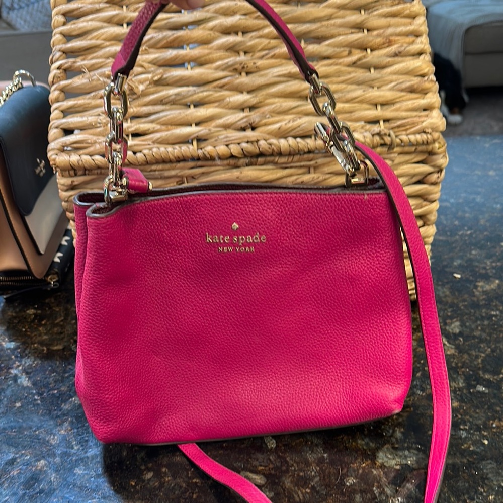 Kate Spade Pink Shoulder Bag with Sleek Design